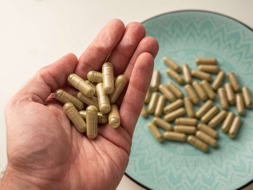How Much Kratom to Fall Asleep